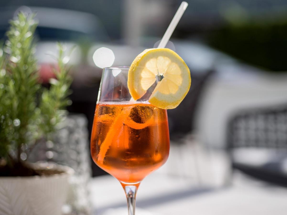 钟楼酒店 韦斯滕多夫 外观 照片